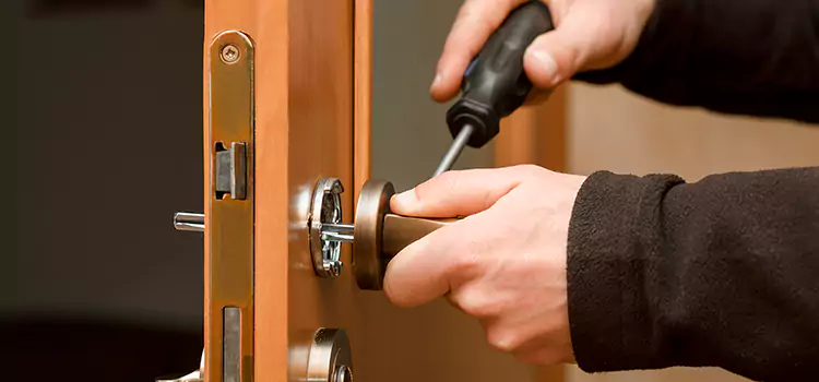 Semi Truck Locksmith Mustang